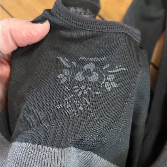 EUC Reebok Black and Gray Patterned athletic tank - Picture 2 of 5